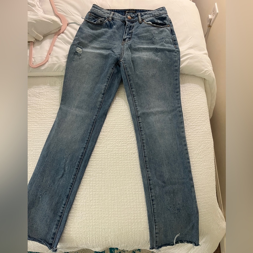 Versona straight jeans (size 2) never worn before!!